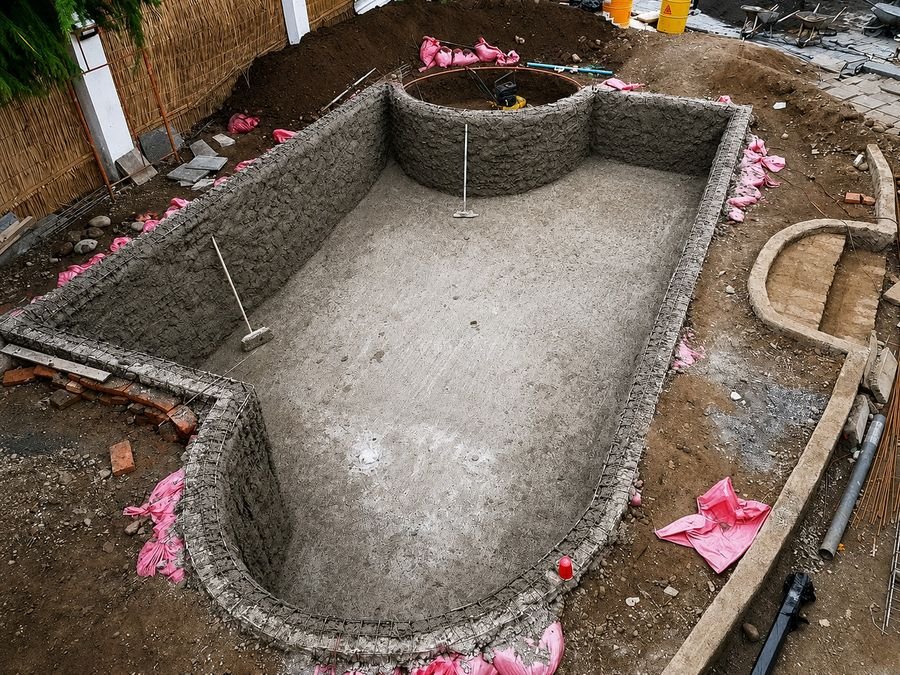 Etapas de construcción: excavación, enfierradura y hormigón